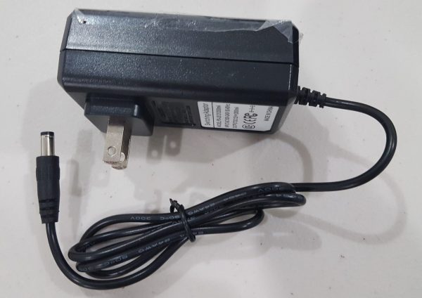 fuente de 12V DC y 2 amperes